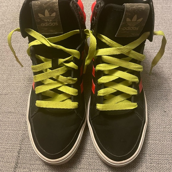 Adidas Men’s 8.5 hi top Originals limited edition - Picture 2 of 5